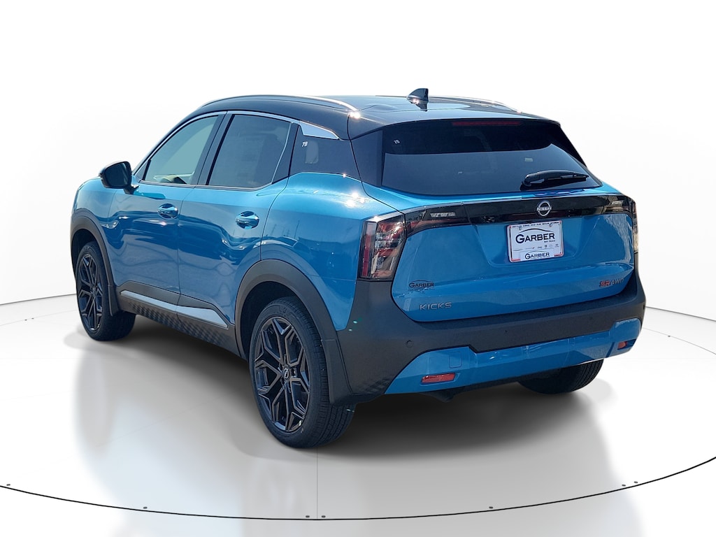 New 2026 Nissan Kicks SR SUV