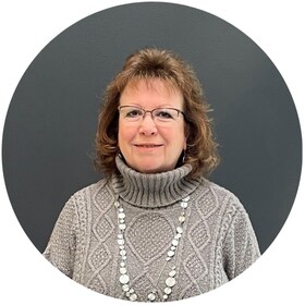 Staff member Mary Tessin from ID_14d82b