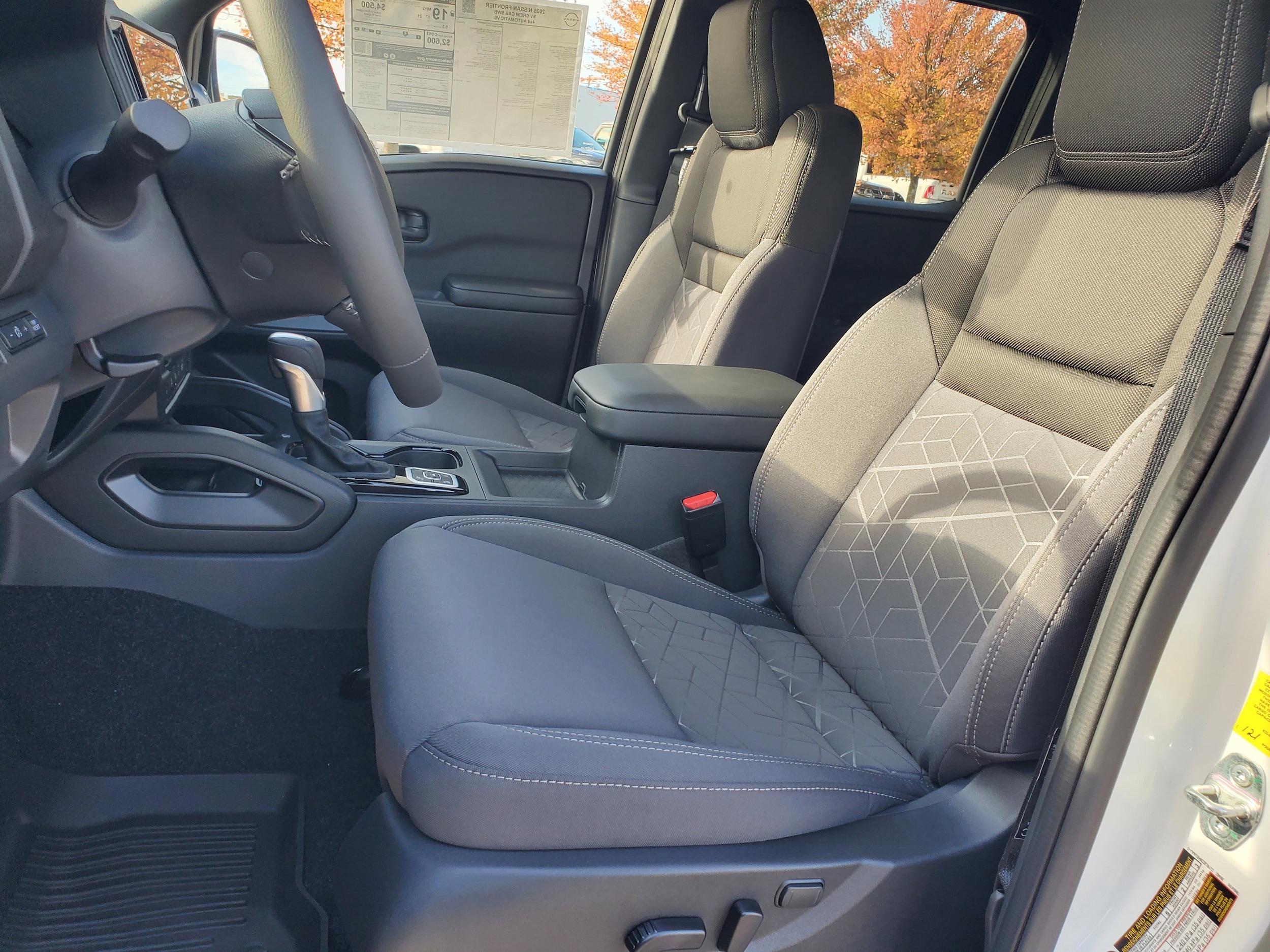 2026 Nissan Frontier SV - Photo 6