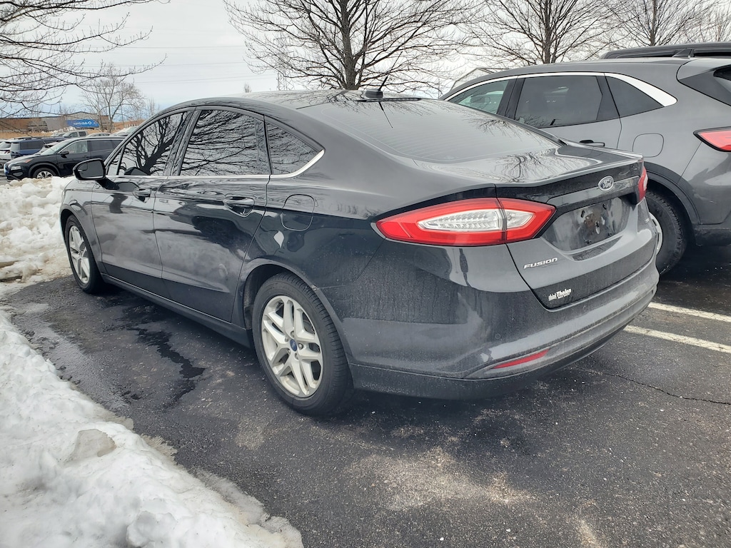 Used 2014 Ford Fusion SE Sedan
