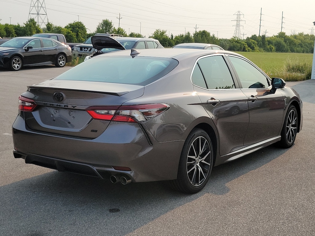 Used 2022 Toyota Camry SE Sedan