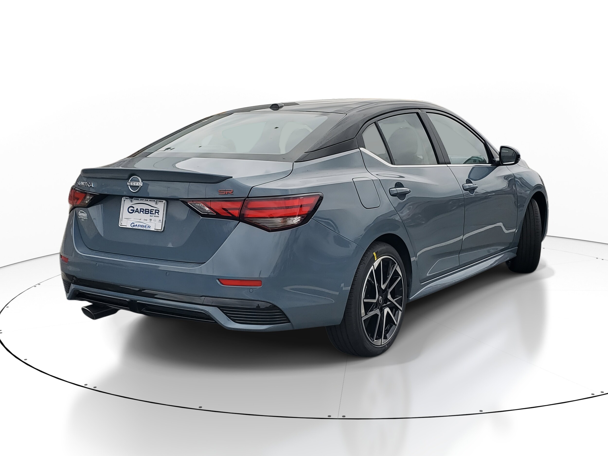 2025 Nissan Sentra SR photo 2