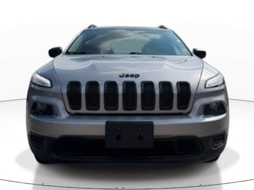 Used 2017 Jeep Cherokee Altitude SUV