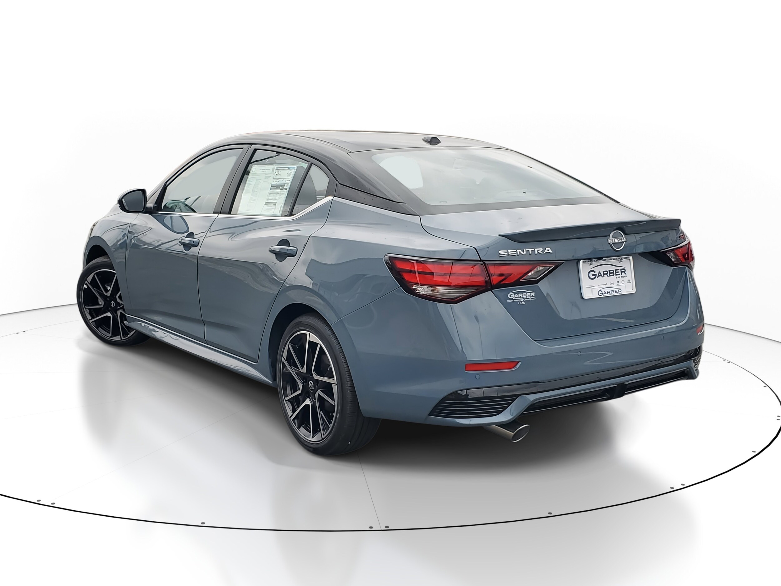 2025 Nissan Sentra SR photo 3