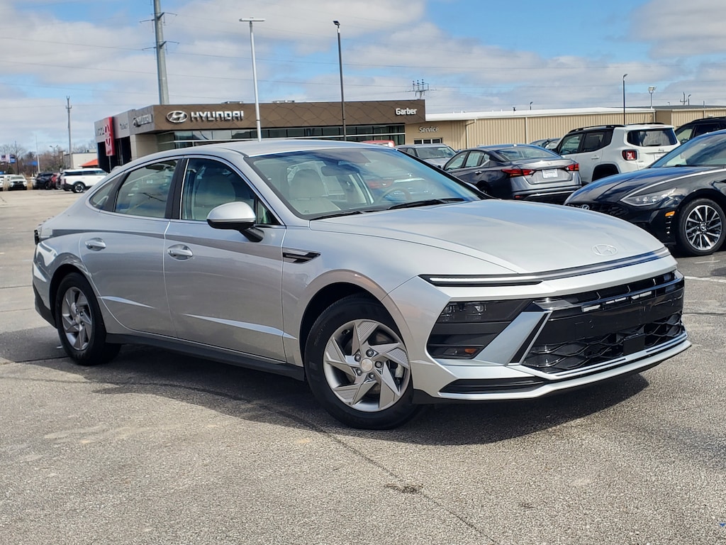 Certified 2025 Hyundai Sonata SE Sedan