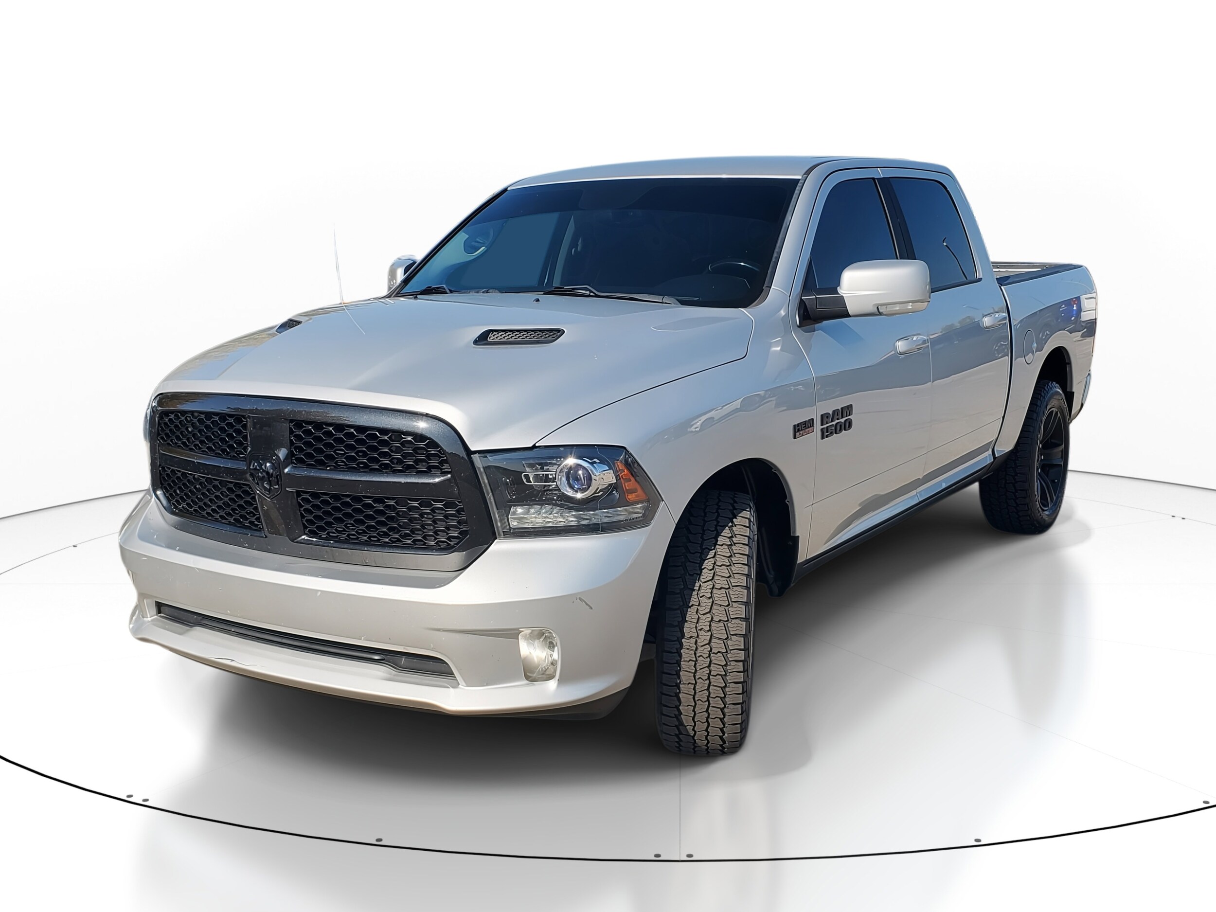 2018 Ram 1500 Sport photo 3