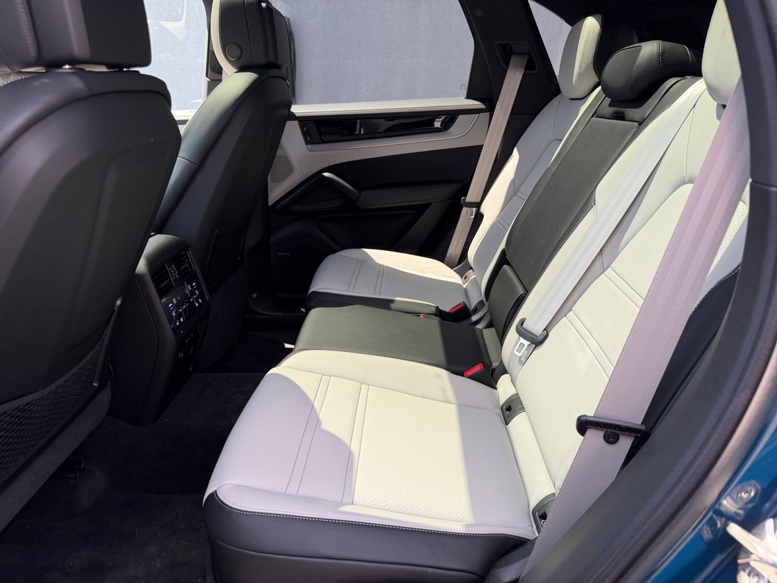 2026 Porsche Cayenne Base - Photo 20