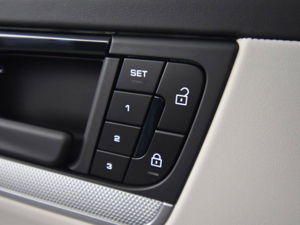 2026 Porsche Cayenne Base - Photo 24