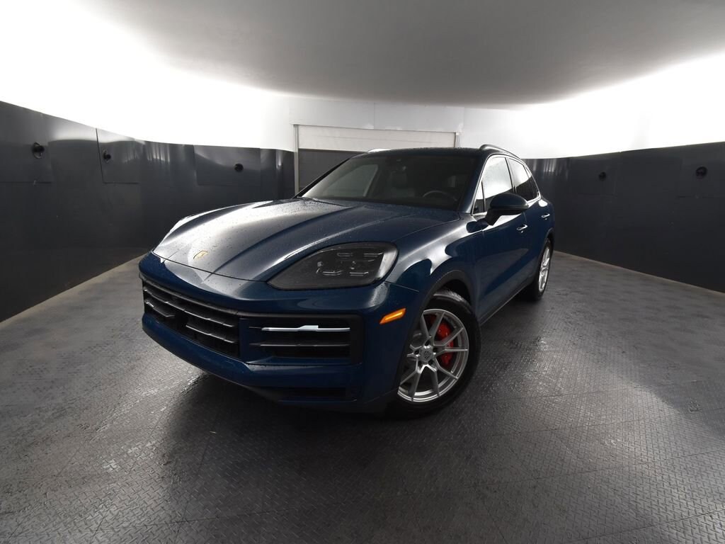 New 2024 Porsche Cayenne S SUV