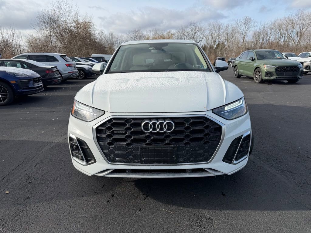 2023 Audi Q5 45 S line Premium photo 2