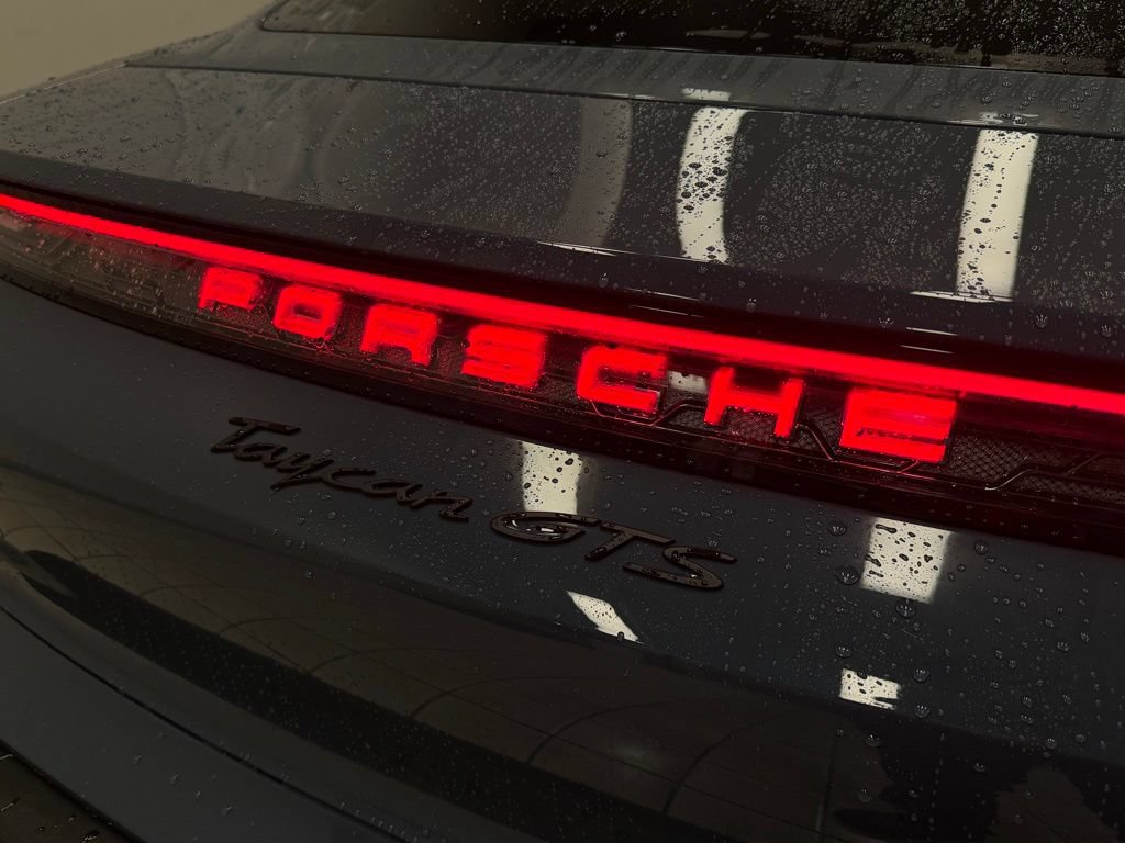 2026 Porsche Taycan GTS - Photo 33