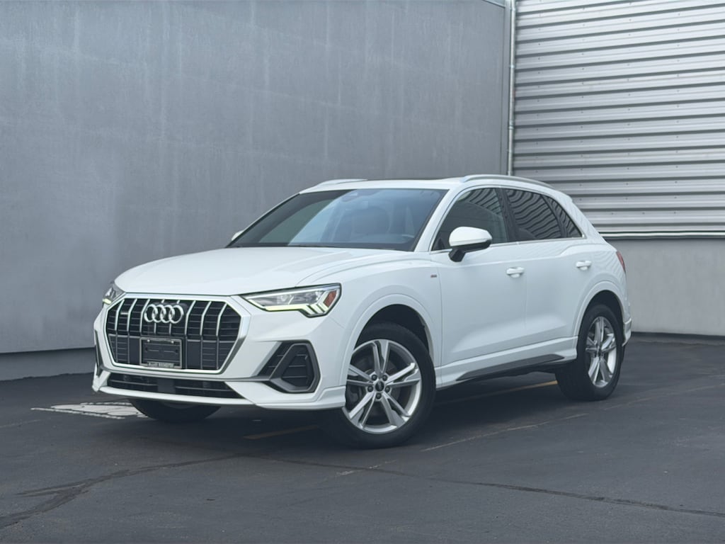 Used 2024 Audi Q3 S line Premium SUV