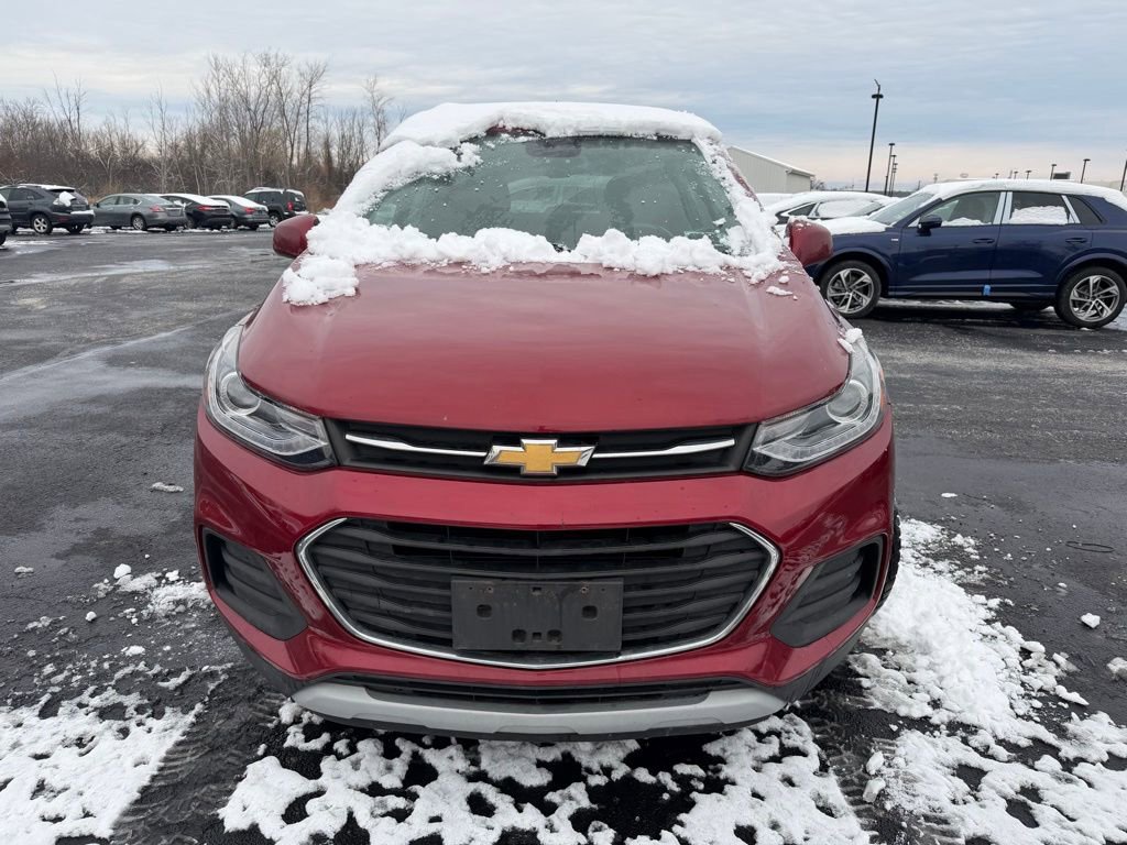 2019 Chevrolet Trax LT photo 2