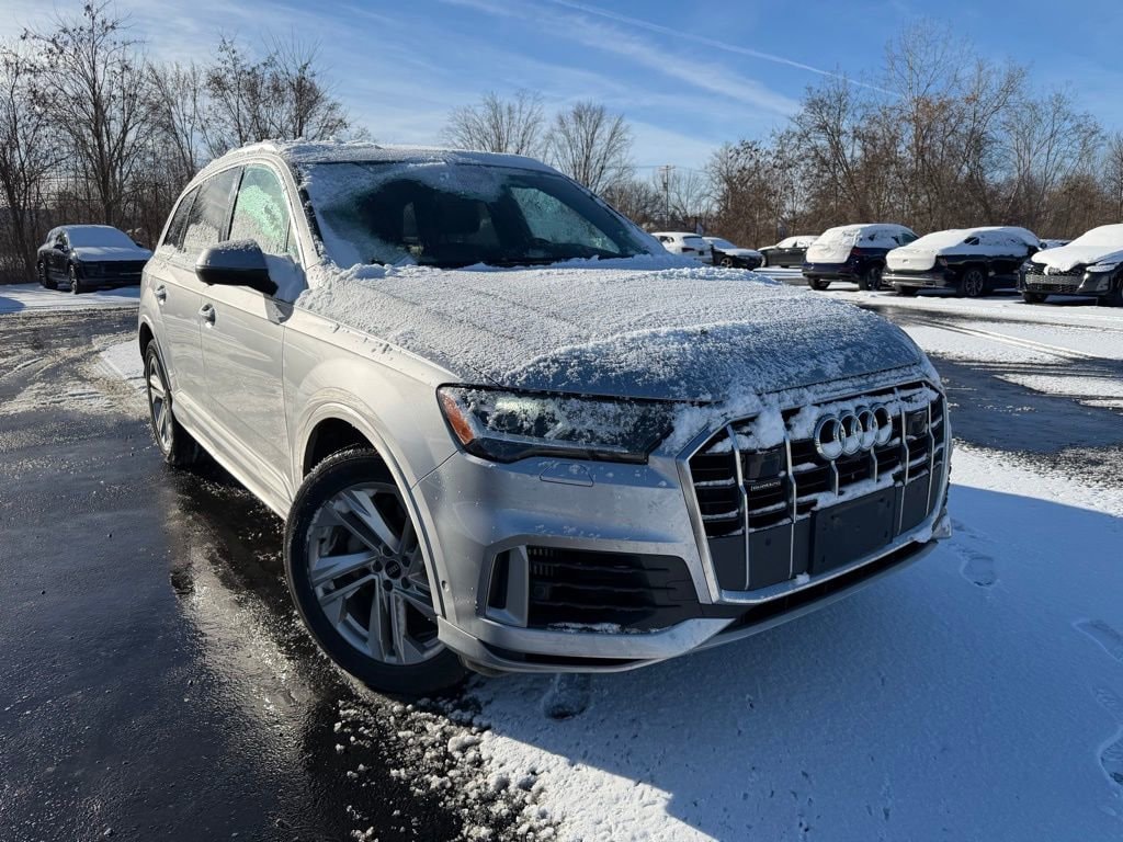 2021 Audi Q7 Premium Plus's photo