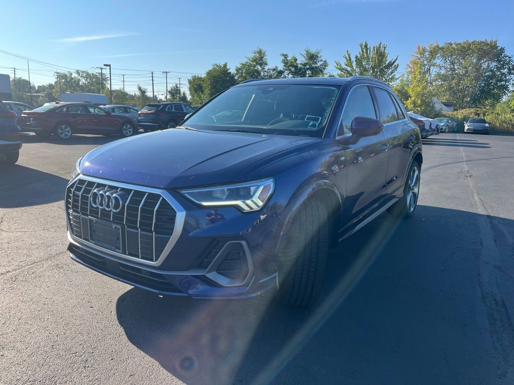2021 Audi Q3 S line Premium Plus photo 3