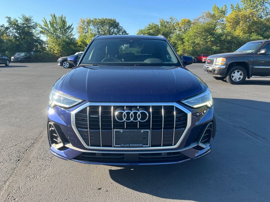 2021 Audi Q3 S line Premium Plus photo 2
