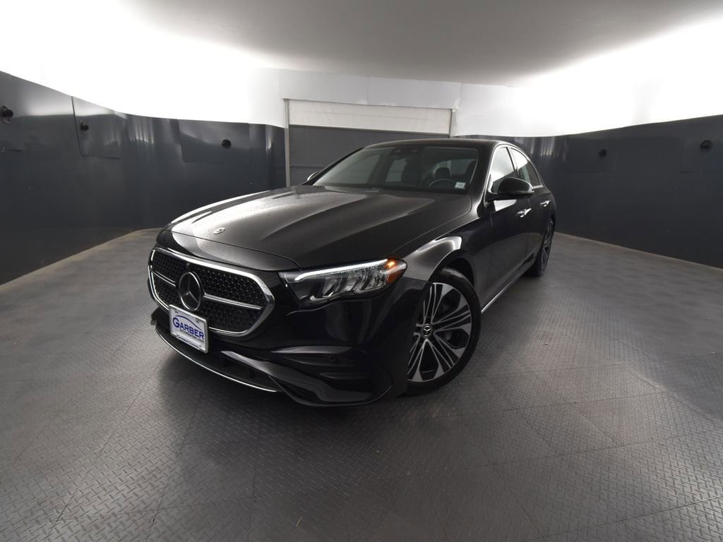 2024 Mercedes-Benz E-Class E450's photo