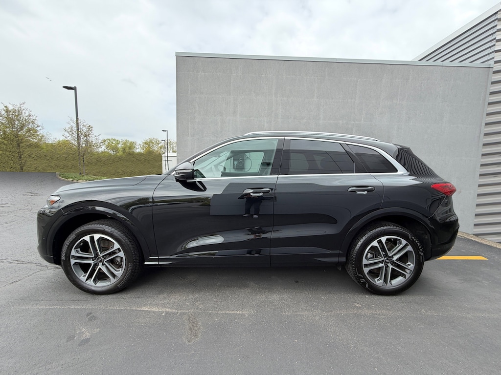 Used 2025 Audi Q5 2.0T Premium Plus SUV