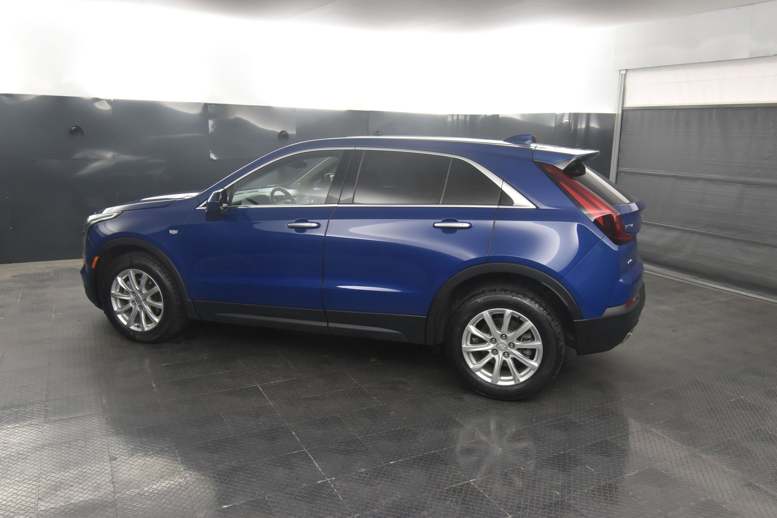 Used 2022 Cadillac XT4 Luxury with VIN 1GYFZBR40NF139142 for sale in Rochester, NY