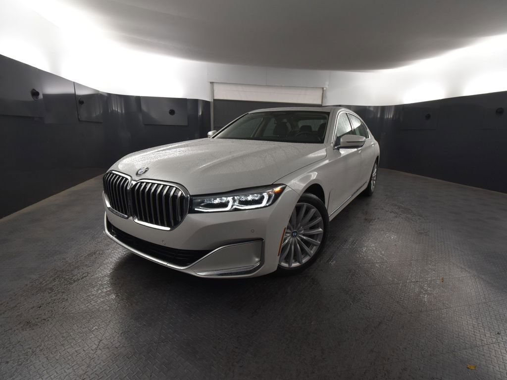 2022 BMW 7 Series 740i's photo