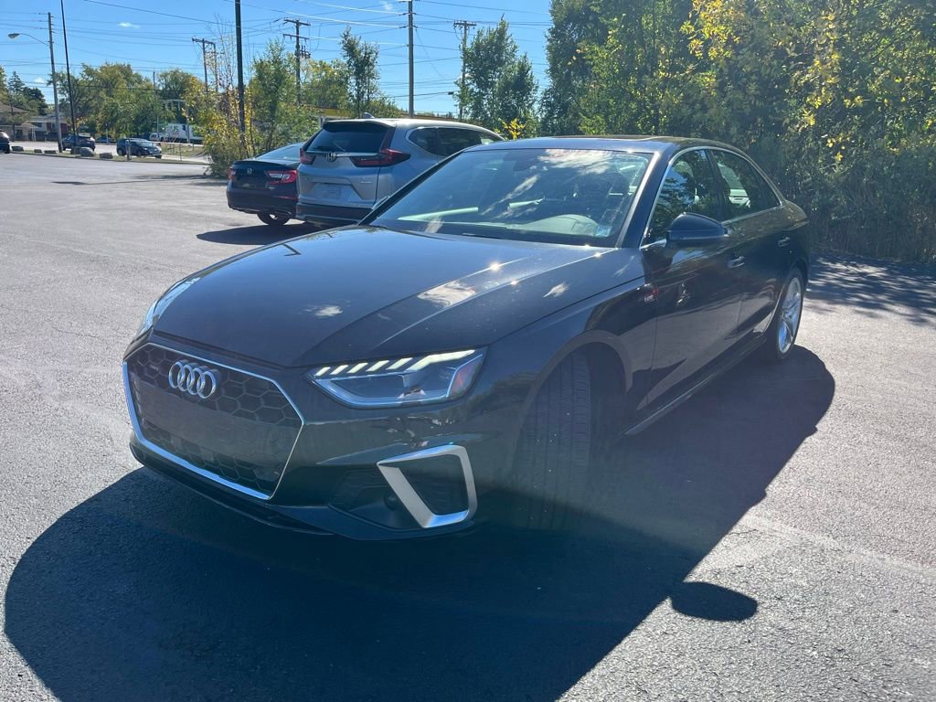 2022 Audi A4 45 S line Premium Plus photo 3