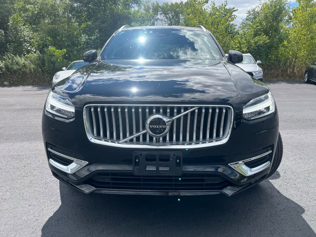 2023 Volvo XC90 AWD Ultimate photo 2