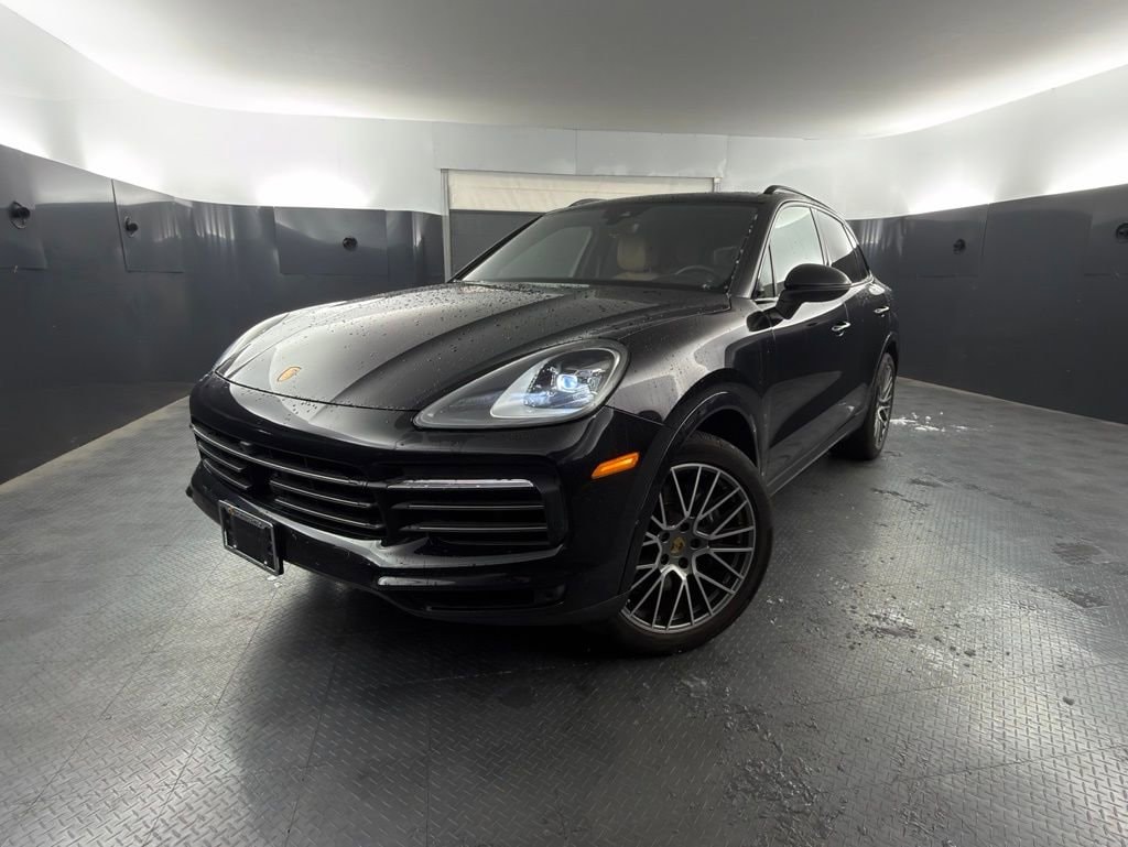 2023 Porsche Cayenne Base's photo