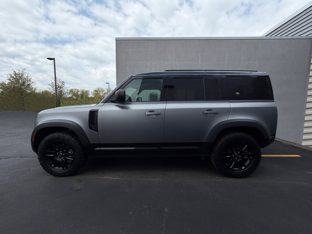 Used 2022 Land Rover Defender X-Dynamic SE SUV