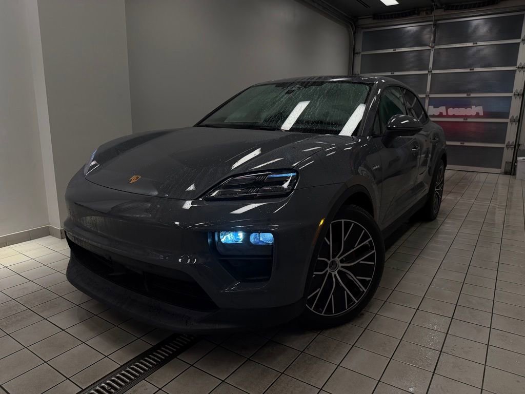 2025 Porsche Macan S