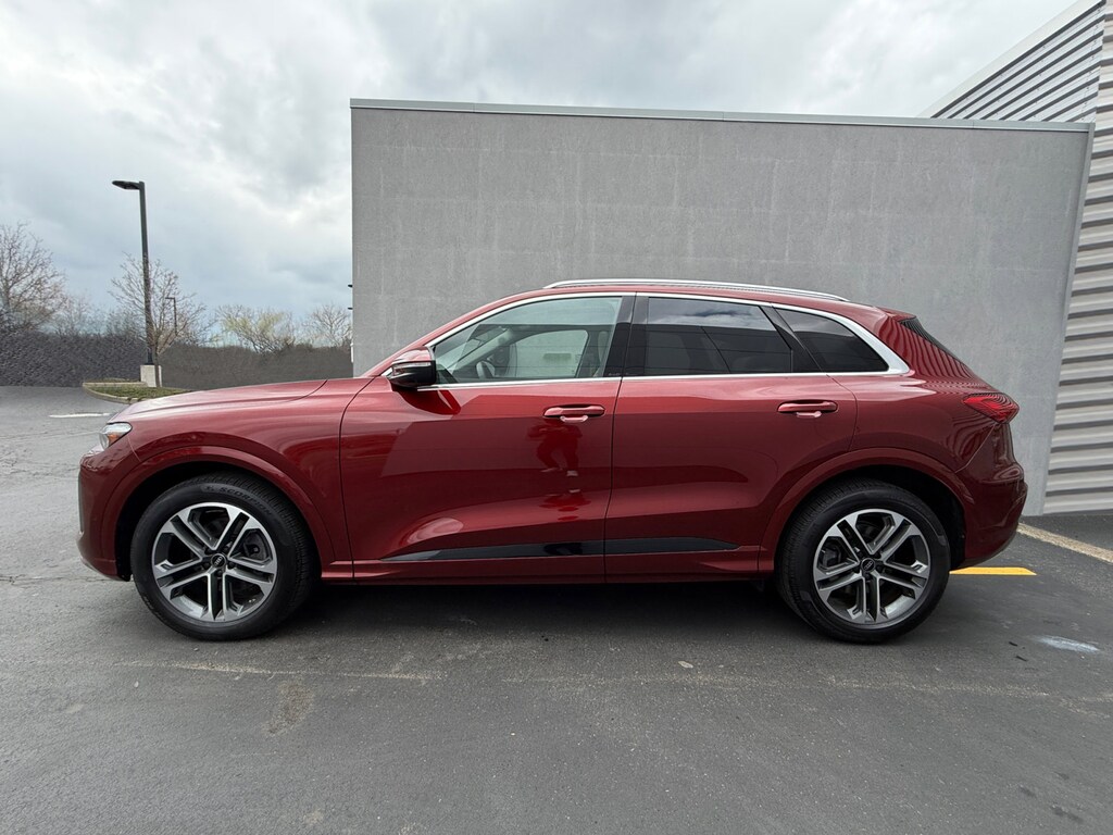 Used 2025 Audi Q5 2.0T Prestige SUV