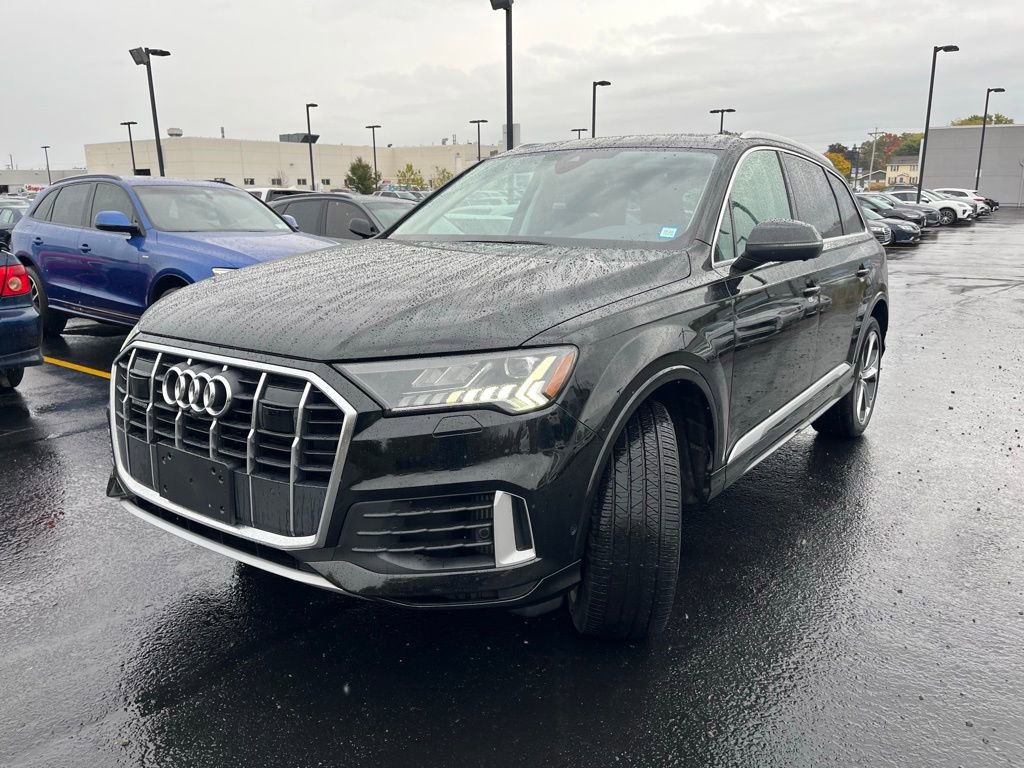 2024 Audi Q7 55 Premium Plus photo 2