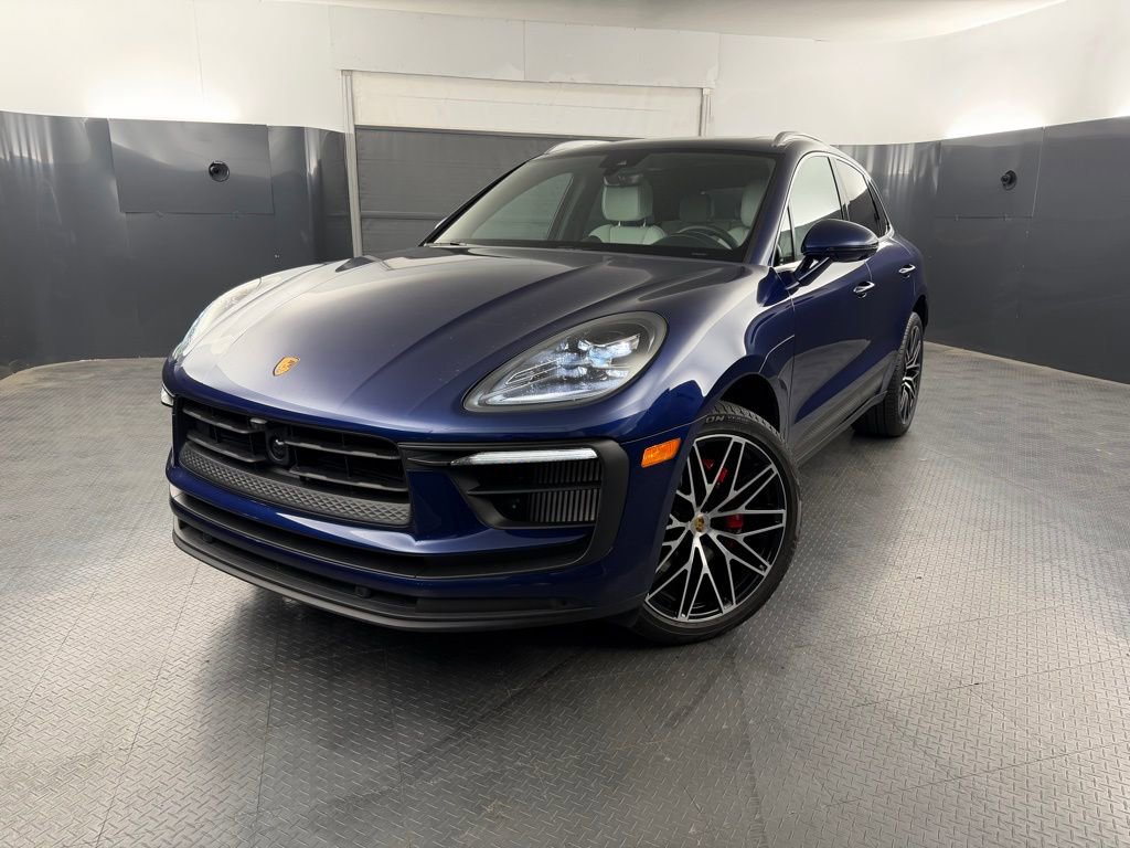 2025 Porsche Macan S's photo