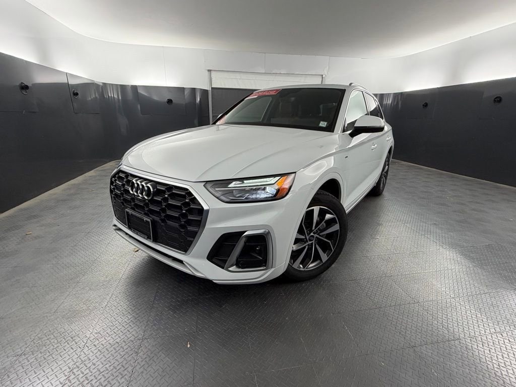 2025 Audi Q5 Premium Plus's photo