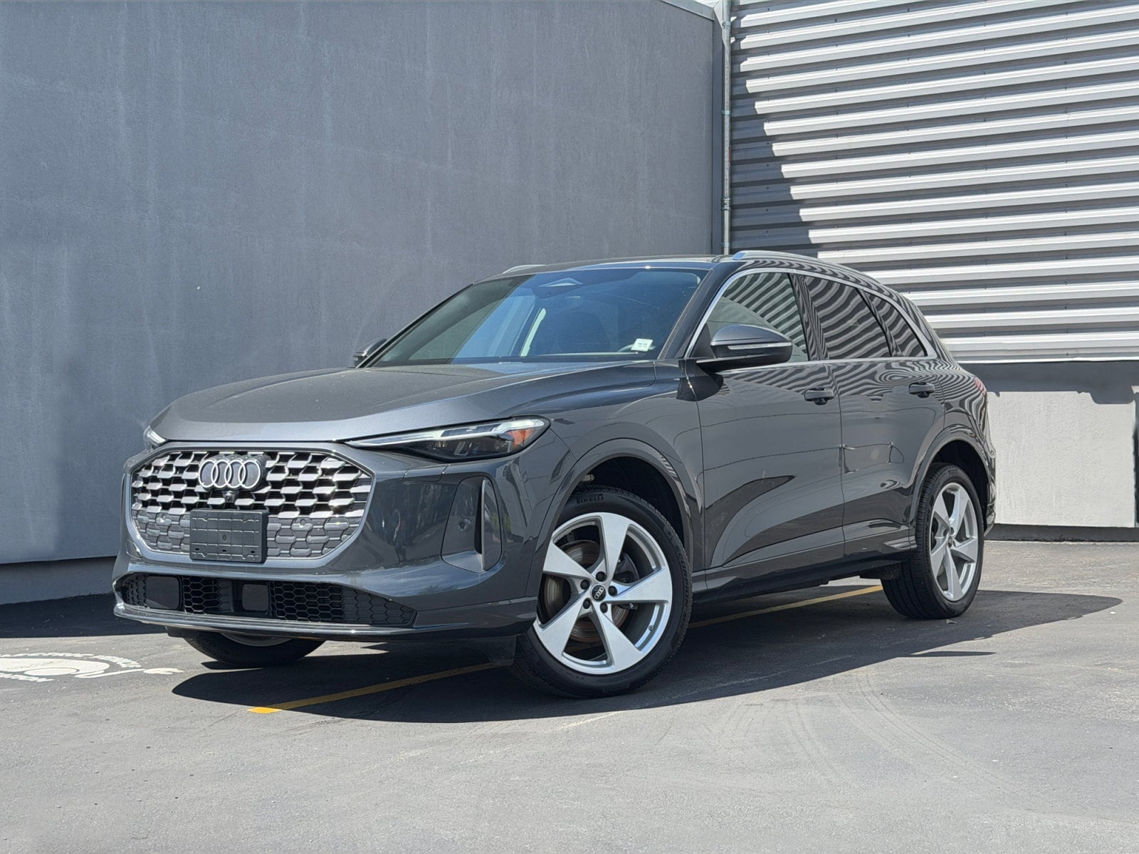 2025 Audi Q5 40 Premium Plus's photo