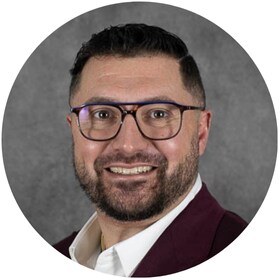 Staff member Michael M. from ID_573a66