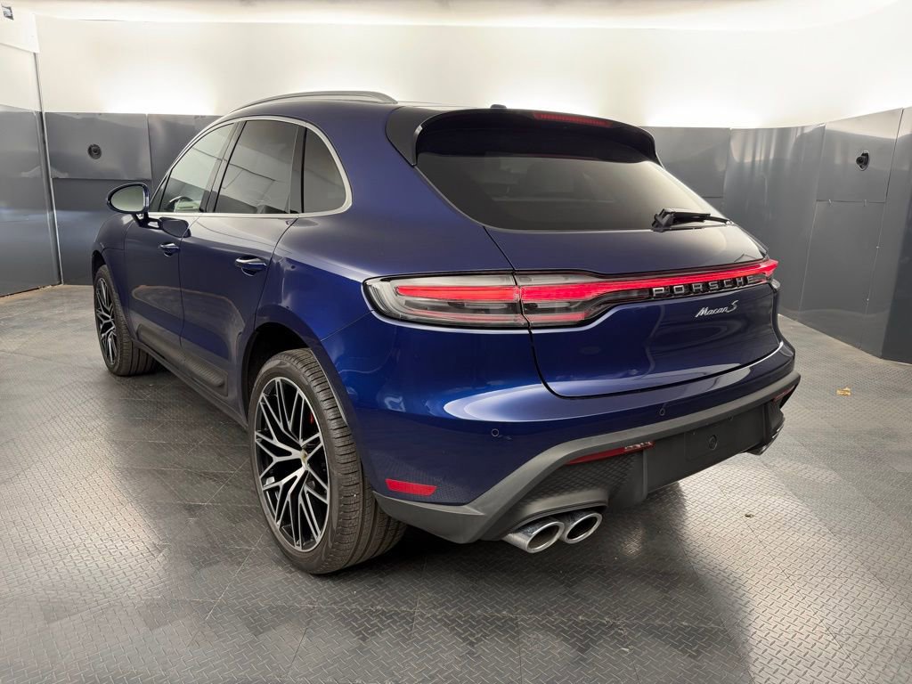 2025 Porsche Macan S photo 3