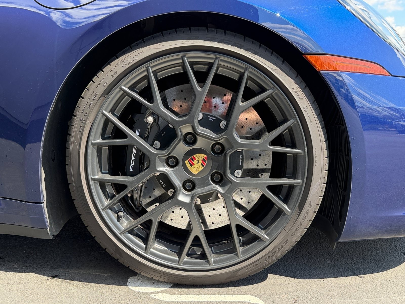 2024 Porsche 911 GTS - Photo 8