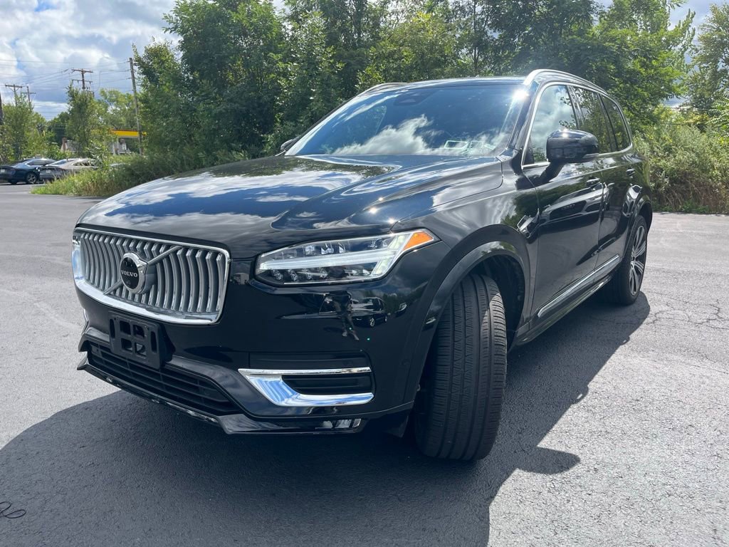 2023 Volvo XC90 AWD Ultimate photo 3
