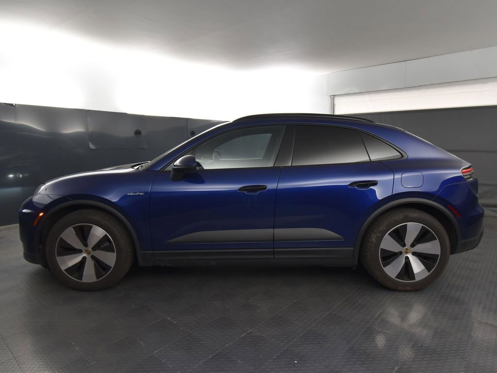 2024 Porsche Macan Electric 4 photo 2