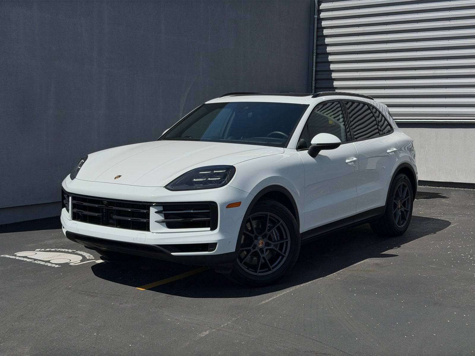 2025 Porsche Cayenne -'s photo