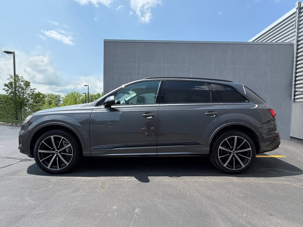 Used 2023 Audi Q7 55 Premium Plus SUV