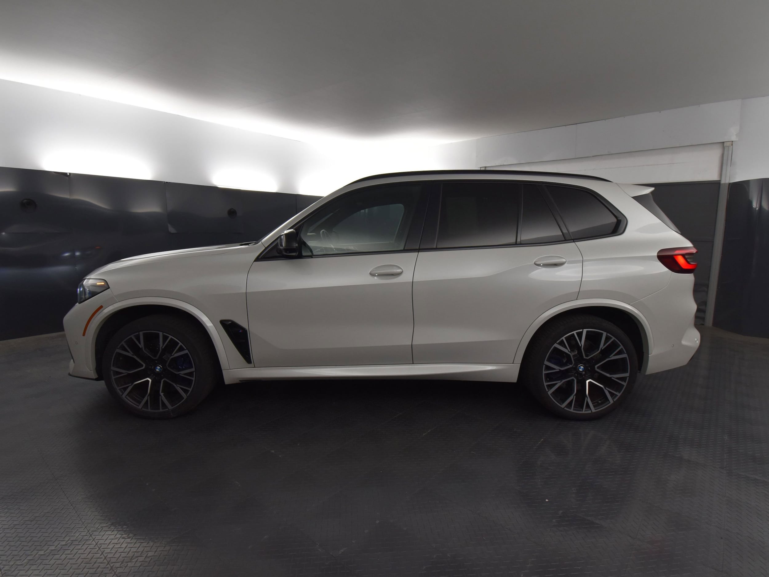 Used 2022 BMW X5 M Base with VIN 5YMJU0C07N9J04113 for sale in Rochester, NY