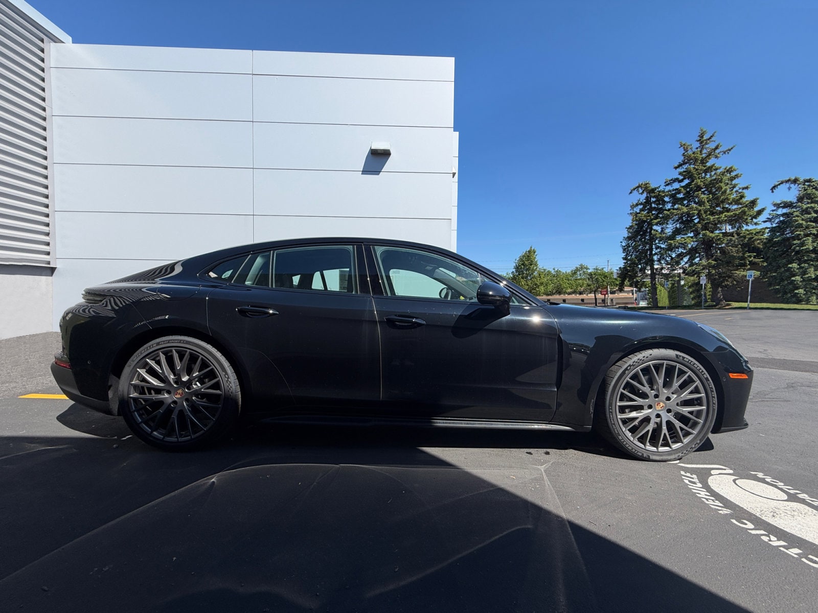 2025 Porsche Panamera Base - Photo 9