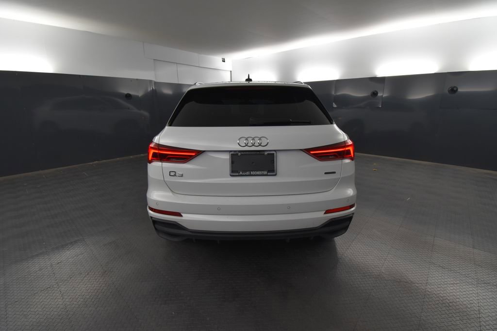 2024 Audi Q3 S line Premium Plus photo 4