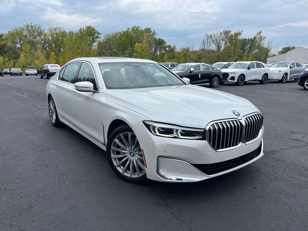 2022 BMW 7 Series 740i
