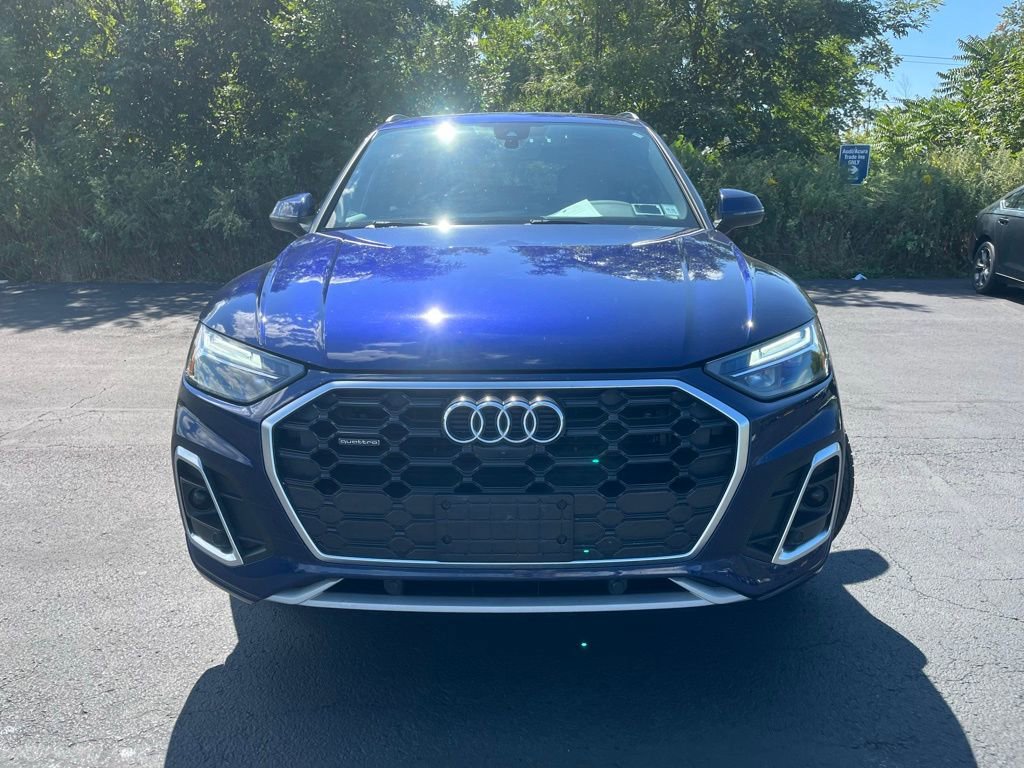 2022 Audi Q5 45 S line Premium photo 2