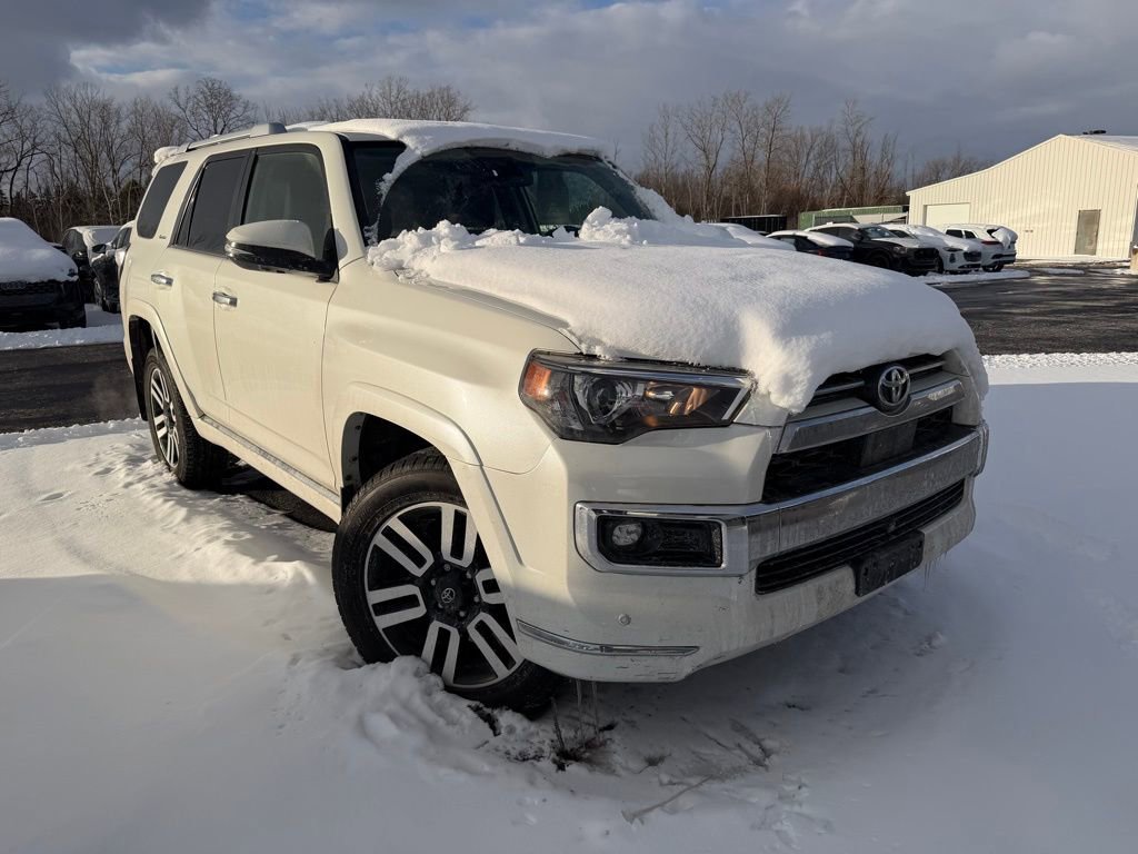 2022 Toyota 4Runner Limited's photo