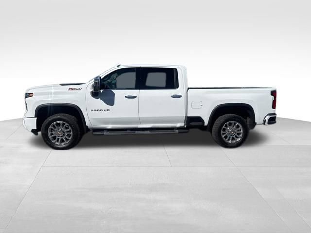 2024 Chevrolet Silverado 3500HD LTZ photo 2