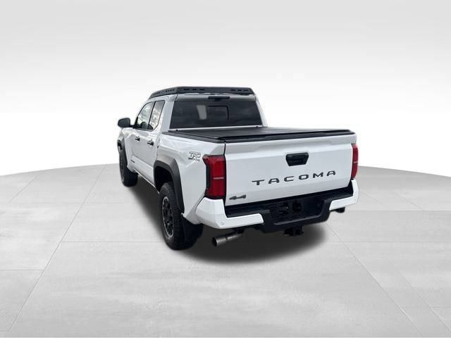 2024 Toyota Tacoma TRD photo 3
