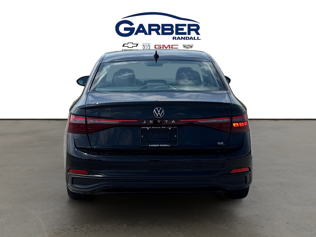 Used 2025 Volkswagen Jetta SE Sedan